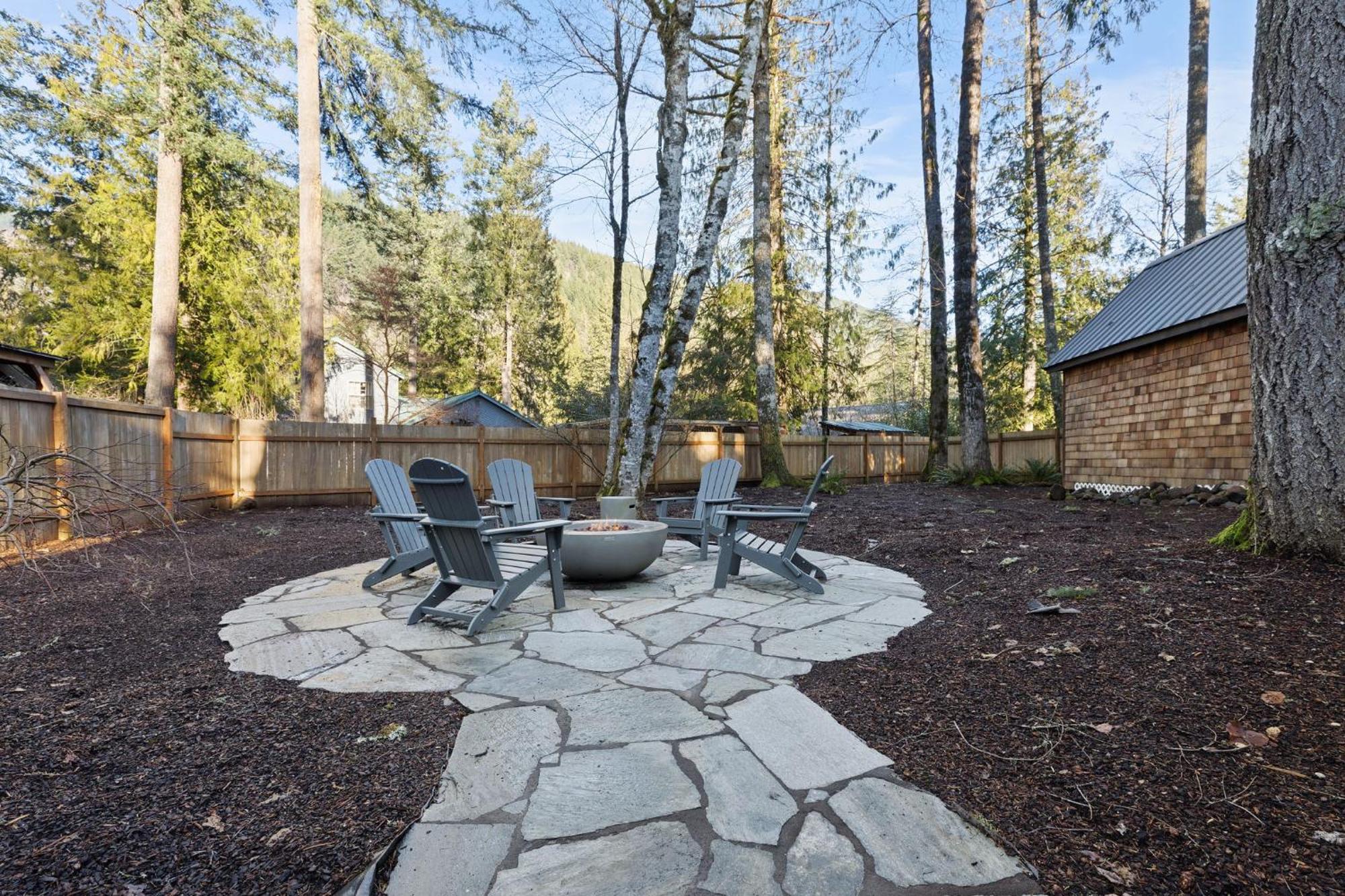 Stay Portland Collection - Alpine Retreat Hot Tub, Fire Pit & Game Room Rhododendron Exteriér fotografie