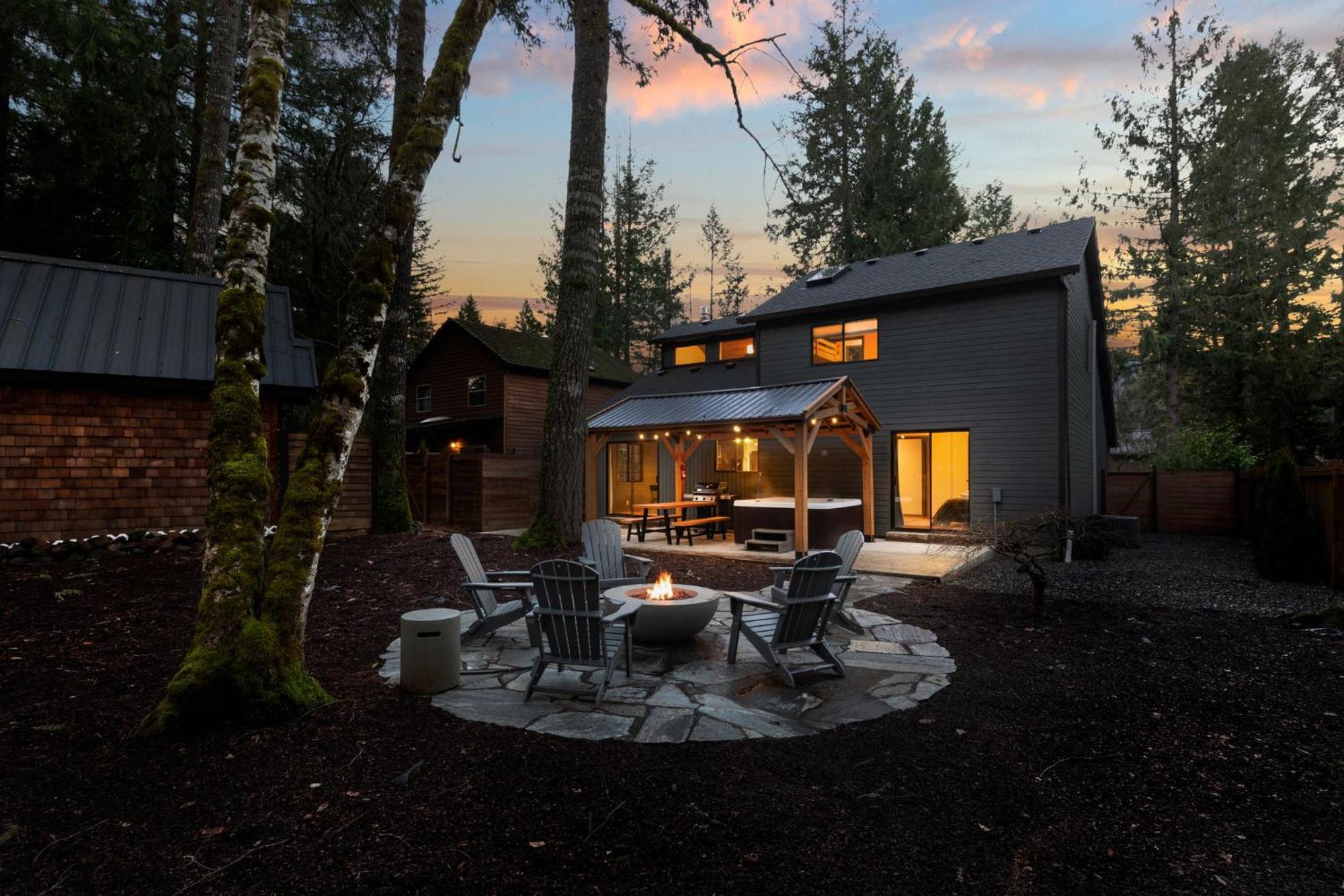 Stay Portland Collection - Alpine Retreat Hot Tub, Fire Pit & Game Room Rhododendron Exteriér fotografie