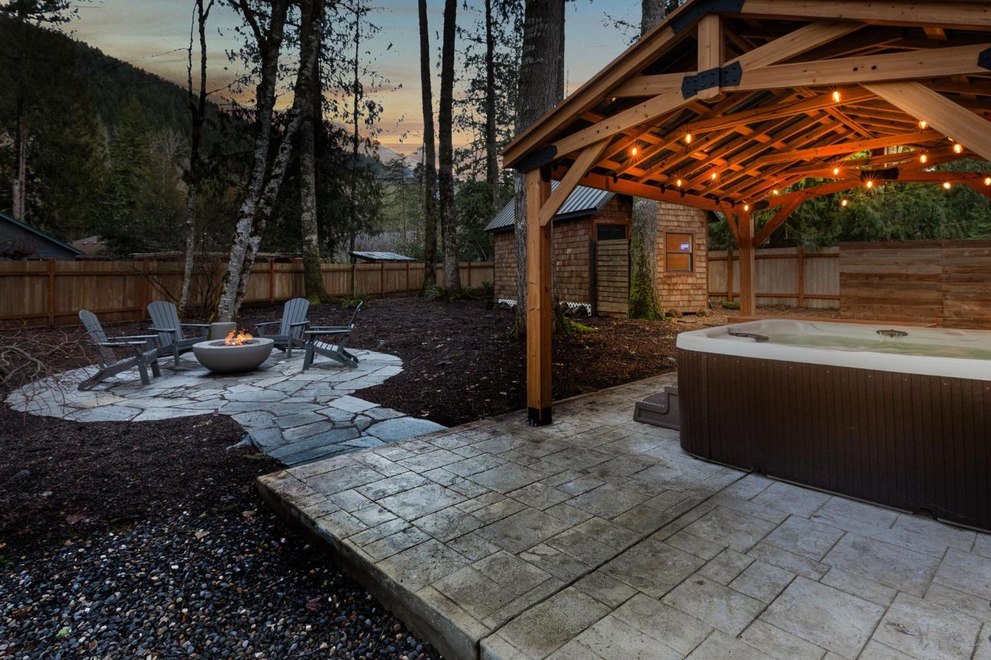 Stay Portland Collection - Alpine Retreat Hot Tub, Fire Pit & Game Room Rhododendron Exteriér fotografie