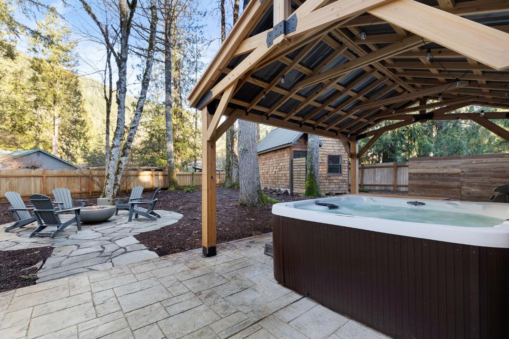 Stay Portland Collection - Alpine Retreat Hot Tub, Fire Pit & Game Room Rhododendron Exteriér fotografie