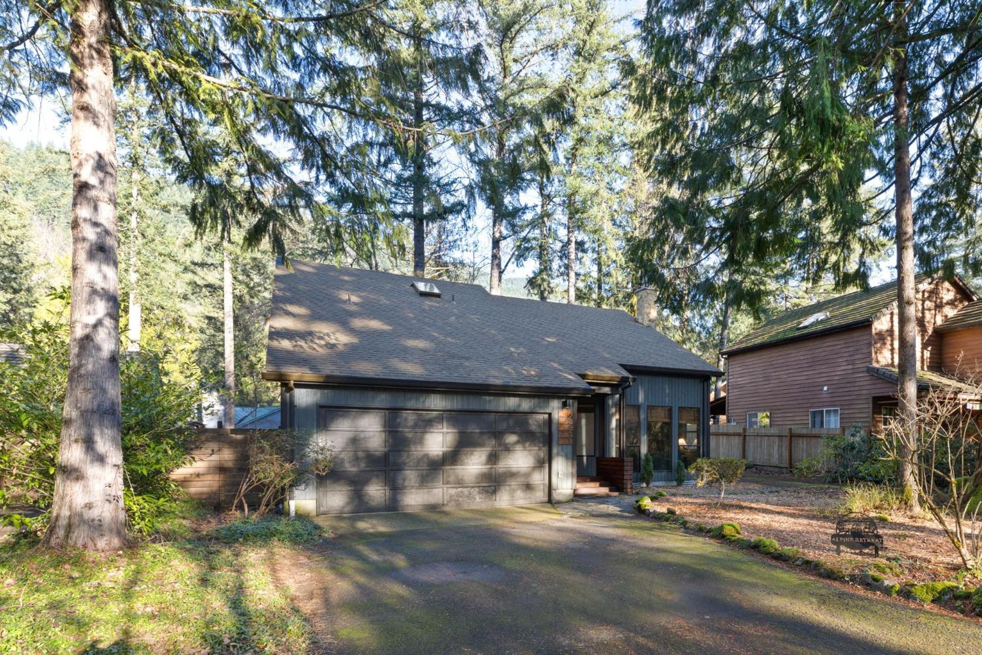 Stay Portland Collection - Alpine Retreat Hot Tub, Fire Pit & Game Room Rhododendron Exteriér fotografie