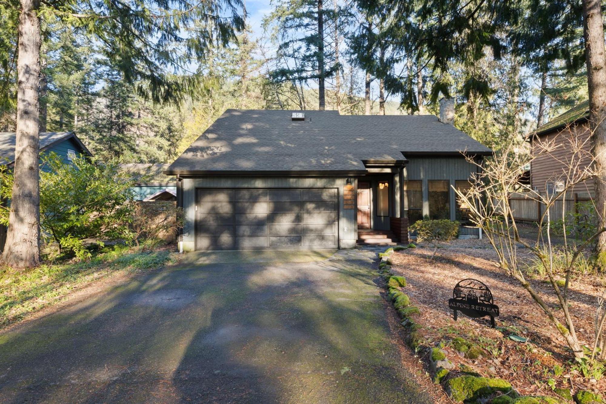 Stay Portland Collection - Alpine Retreat Hot Tub, Fire Pit & Game Room Rhododendron Exteriér fotografie